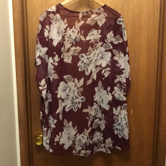 Sheer Floral Cardigan - Picture 2 of 2